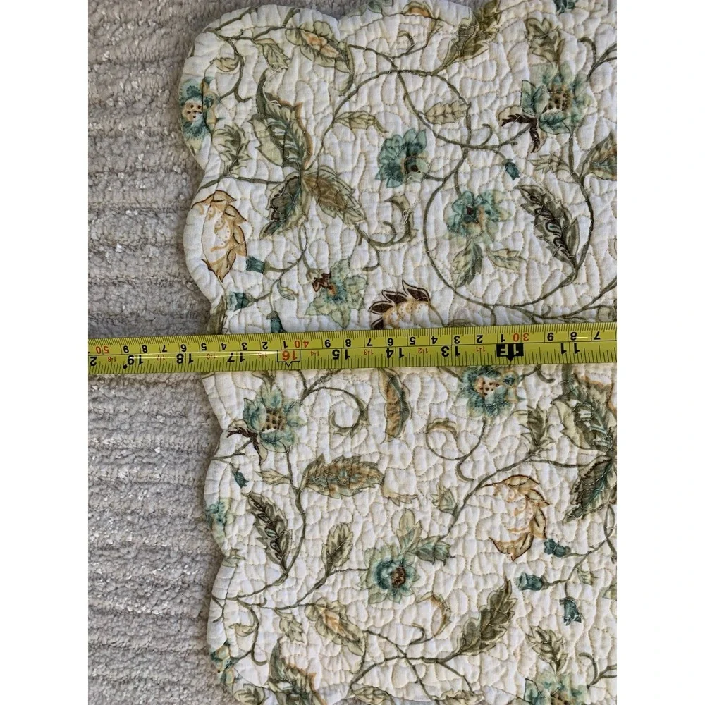 C&F Enterprises Cotton Placemats Set 6 Scalloped Quilted Floral Reversible